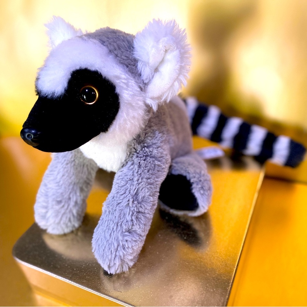 THE PETTIG ZOO RINGTAIL LEMUR REALISTIC SUPER SOFT PLUSH 8”